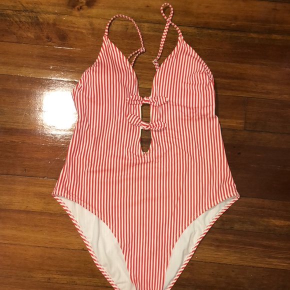 Padded red and white striped one piece bathing suit. Size XL. Great condition. - Picture 2 of 4
